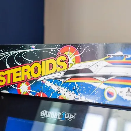 Apartment Sleek Stylish House 2 Parking - Hot Tub Bristol