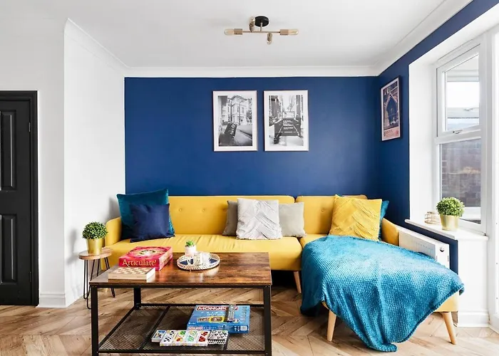 Apartment Sleek Stylish House 2 Parking - Hot Tub