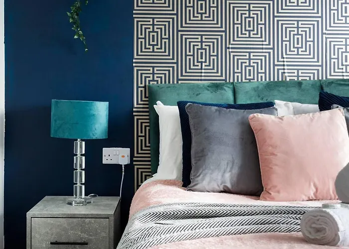 Apartman Sleek Stylish House 2 Parking - Hot Tub