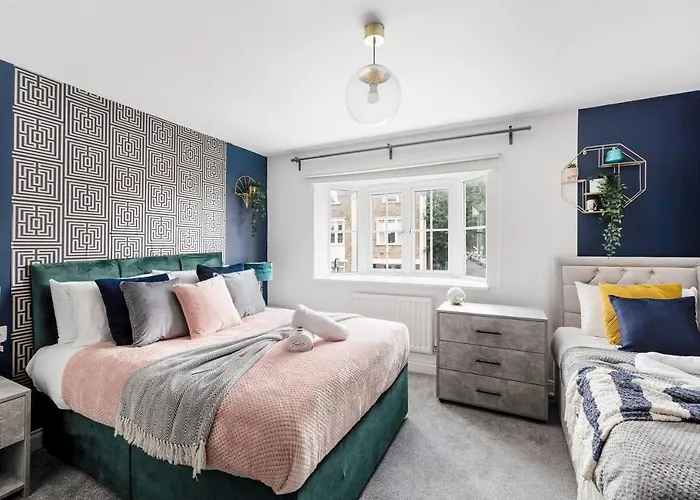 Sleek Stylish House 2 Parking - Hot Tub Apartman *