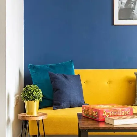 Sleek Stylish House 2 Parking - Hot Tub Apartman *