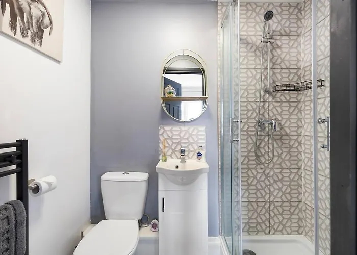 Apartament Sleek Stylish House 2 Parking - Hot Tub