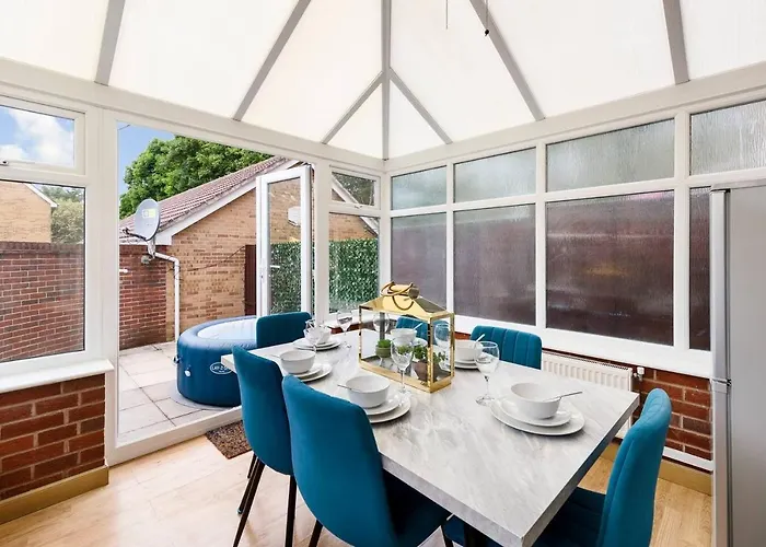 Apartament Sleek Stylish House 2 Parking - Hot Tub